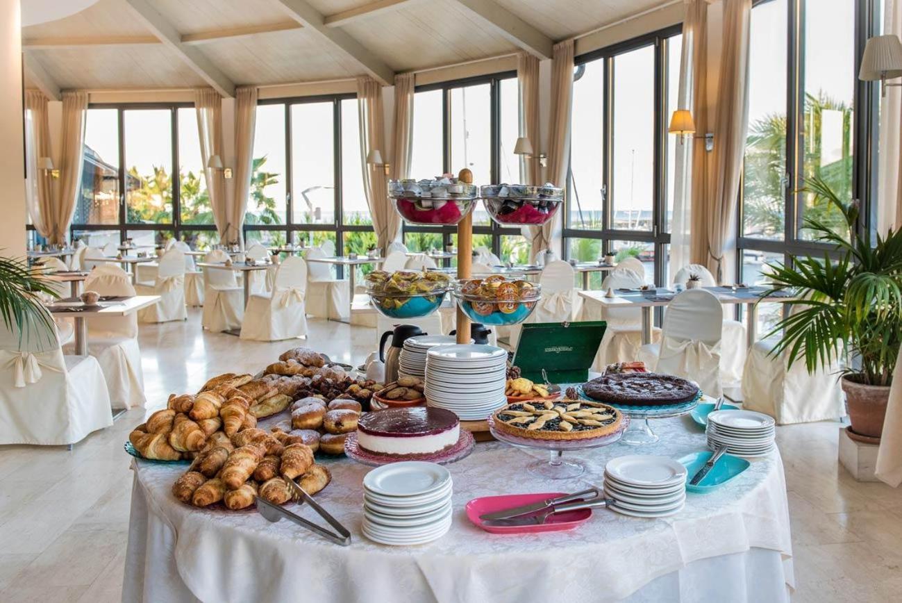 Elegance Boutique Suites Valverde  Buitenkant foto